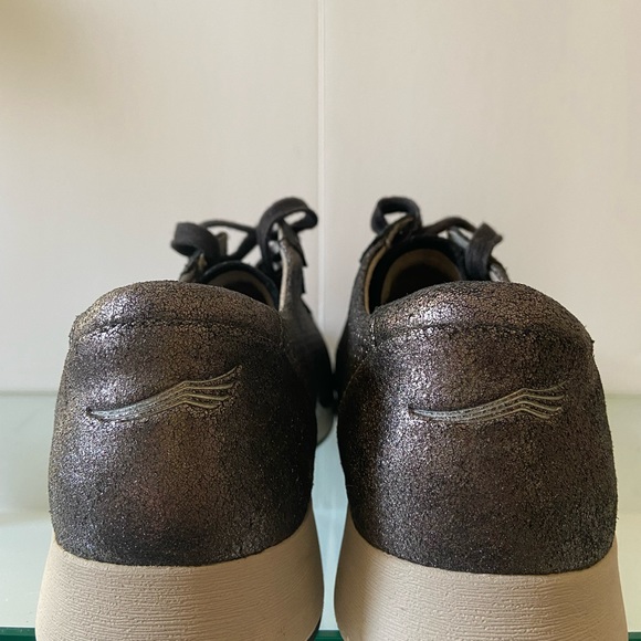 Silver Dansko sneakers sz39 - Picture 6 of 6